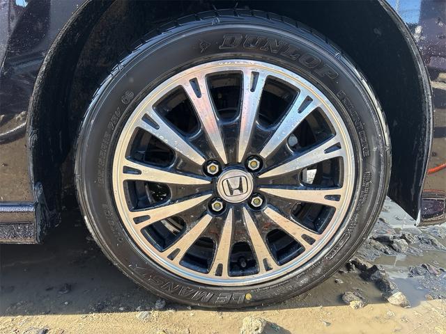 Ｎ－ＢＯＸカスタム Ｇ・ターボパッケージ　《ターボ》《車検２年》純正フルエアロ１５インチＡＷ／ＳＤナビＴＶバックカメラ／プッシュスタート／スマートキー／革巻きステアリング／両側パワースライドア／クルーズコントロール／ＥＴＣ／ＨＩＤオートライト（11枚目）