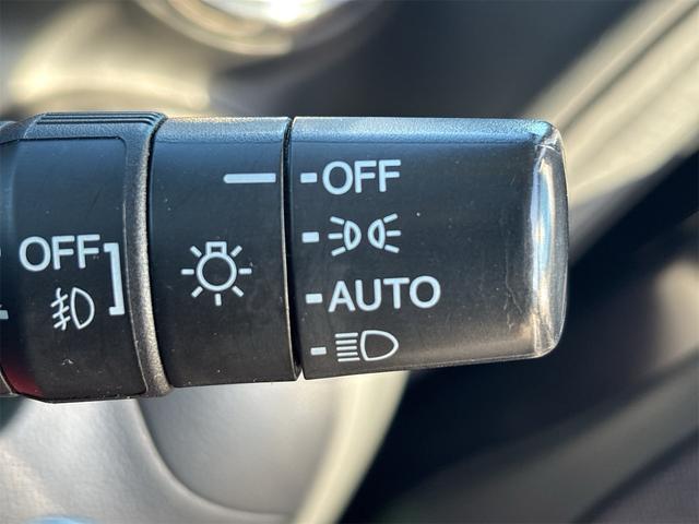 Ｎ－ＢＯＸカスタム Ｇ・ターボパッケージ　《ターボ》《車検２年》純正フルエアロ１５インチＡＷ／ＳＤナビＴＶバックカメラ／プッシュスタート／スマートキー／革巻きステアリング／両側パワースライドア／クルーズコントロール／ＥＴＣ／ＨＩＤオートライト（24枚目）