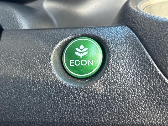 Ｎ－ＢＯＸカスタム Ｇ・ターボパッケージ　《ターボ》《車検２年》純正フルエアロ１５インチＡＷ／ＳＤナビＴＶバックカメラ／プッシュスタート／スマートキー／革巻きステアリング／両側パワースライドア／クルーズコントロール／ＥＴＣ／ＨＩＤオートライト（28枚目）