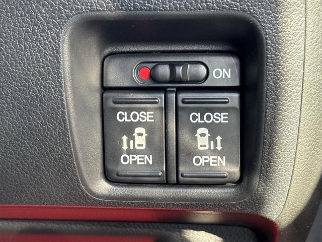 Ｎ－ＢＯＸカスタム Ｇ・ターボパッケージ　《ターボ》《車検２年》純正フルエアロ１５インチＡＷ／ＳＤナビＴＶバックカメラ／プッシュスタート／スマートキー／革巻きステアリング／両側パワースライドア／クルーズコントロール／ＥＴＣ／ＨＩＤオートライト（29枚目）