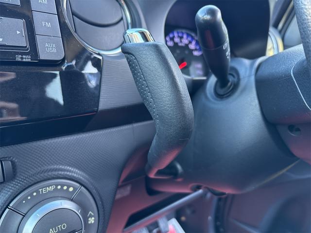 タントエグゼ カスタムG 《走行58000キロ》《車検2年》《後期モデル》CD/HIDヘッドランプ/スマートキー//フルフラットシート/ドアイルミネーションライト/オーバーヘッドコンソール/HIDオートライトフォグ/(19枚目)