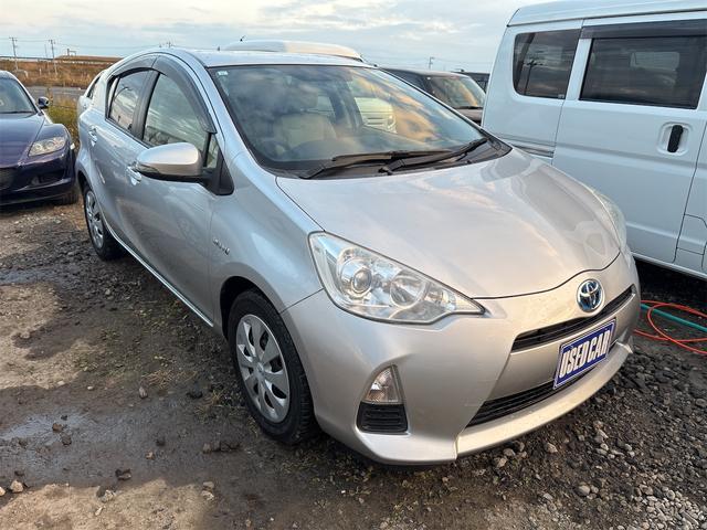 アクア S 《走行86000キロ》《車検2年》プッシュスタート/スマートキースペア有/純正ナビTV/Bluetooth/バックカメラ/ETC/オートエアコン/(4枚目)