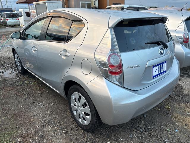 アクア S 《走行86000キロ》《車検2年》プッシュスタート/スマートキースペア有/純正ナビTV/Bluetooth/バックカメラ/ETC/オートエアコン/(7枚目)