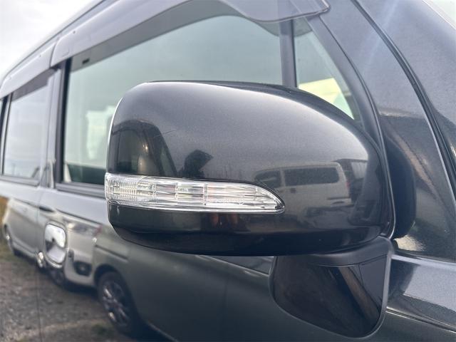 ピクシススペース カスタム　Ｇ　《４ＷＤ》《車検２年》ＳＤナビＴＶフルセグＢｌｕｅｔｏｏｔｈ／バックカメラ／ＨＩＤオートライトフォグ／革巻きステアリング／フルフラットシート／１５インチＡＷ（8枚目）