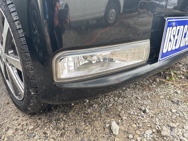 ピクシススペース カスタム　Ｇ　《４ＷＤ》《車検２年》ＳＤナビＴＶフルセグＢｌｕｅｔｏｏｔｈ／バックカメラ／ＨＩＤオートライトフォグ／革巻きステアリング／フルフラットシート／１５インチＡＷ（9枚目）