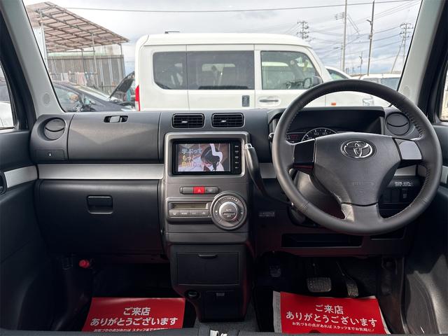 ピクシススペース カスタム　Ｇ　《４ＷＤ》《車検２年》ＳＤナビＴＶフルセグＢｌｕｅｔｏｏｔｈ／バックカメラ／ＨＩＤオートライトフォグ／革巻きステアリング／フルフラットシート／１５インチＡＷ（11枚目）