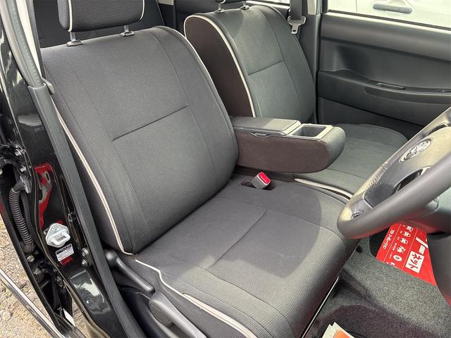 ピクシススペース カスタム　Ｇ　《４ＷＤ》《車検２年》ＳＤナビＴＶフルセグＢｌｕｅｔｏｏｔｈ／バックカメラ／ＨＩＤオートライトフォグ／革巻きステアリング／フルフラットシート／１５インチＡＷ（13枚目）