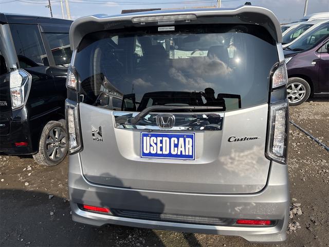 Ｎ－ＷＧＮカスタム Ｇ・ターボパッケージ　《ターボ》《車検２年》純正フルエアロ１４インチＡＷ／純正ナビＴＶ／Ｂｌｕｅｔｏｏｔｈハーフレザーシート／革巻きステアリング／プッシュスタート／スマートキー／ＥＴＣ／ＨＩＤオートライトフォグ／（8枚目）