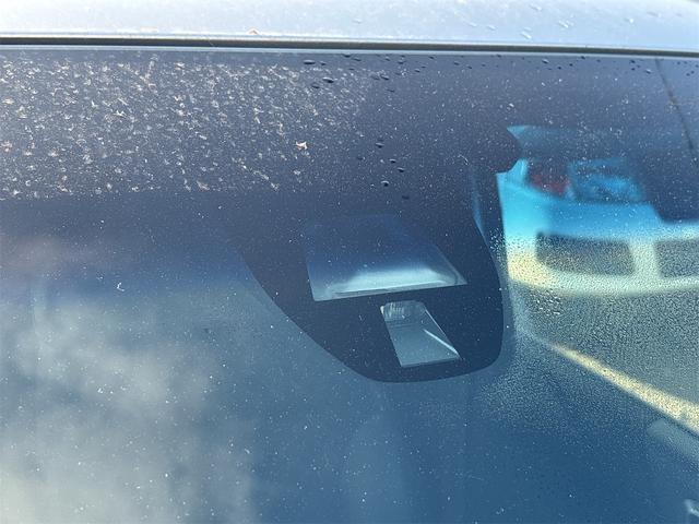 Ｎ－ＷＧＮカスタム Ｇ・ターボパッケージ　《ターボ》《車検２年》純正フルエアロ１４インチＡＷ／純正ナビＴＶ／Ｂｌｕｅｔｏｏｔｈハーフレザーシート／革巻きステアリング／プッシュスタート／スマートキー／ＥＴＣ／ＨＩＤオートライトフォグ／（11枚目）