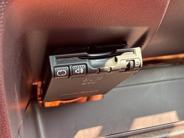 Ｎ－ＷＧＮカスタム Ｇ・ターボパッケージ　《ターボ》《車検２年》純正フルエアロ１４インチＡＷ／純正ナビＴＶ／Ｂｌｕｅｔｏｏｔｈハーフレザーシート／革巻きステアリング／プッシュスタート／スマートキー／ＥＴＣ／ＨＩＤオートライトフォグ／（33枚目）