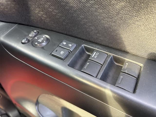 Ｎ－ＢＯＸカスタム Ｇ　ターボＳＳパッケージ　《ターボ》《車検２年》クルコン／１４インチＡＷ／両側パワースライドア／プッシュスタート／スマートキー／ＨＩＤオートライトフォグ／ＳＤナビＴＶフルセグＢｌｕｅｔｏｏｔｈバックカメラ／衝突軽減ブレーキ（36枚目）