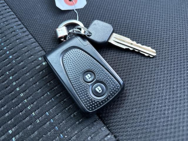 ステラ カスタムR スマートアシスト 《走行70100キロ》《後期モデル》純正フルエアロ14インチAW/プッシュスタート/衝突軽減ブレーキシステム/スマートキー/オートエアコン/アームレスト/CDオーディオ/HIDオートライトフォグ/(24枚目)