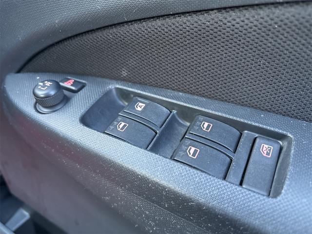 ステラ カスタムR スマートアシスト 《走行70100キロ》《後期モデル》純正フルエアロ14インチAW/プッシュスタート/衝突軽減ブレーキシステム/スマートキー/オートエアコン/アームレスト/CDオーディオ/HIDオートライトフォグ/(26枚目)