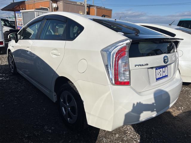 プリウス Ｓ　《後期モデル》《車検２年》ＨＩＤオートライトフォグ／プッシュスタート／スマートキー／バックカメラ／ＳＤナビＴＶフルセグＢｌｕｅｔｏｏｔｈバックカメラ／クルーズコントロール／（6枚目）