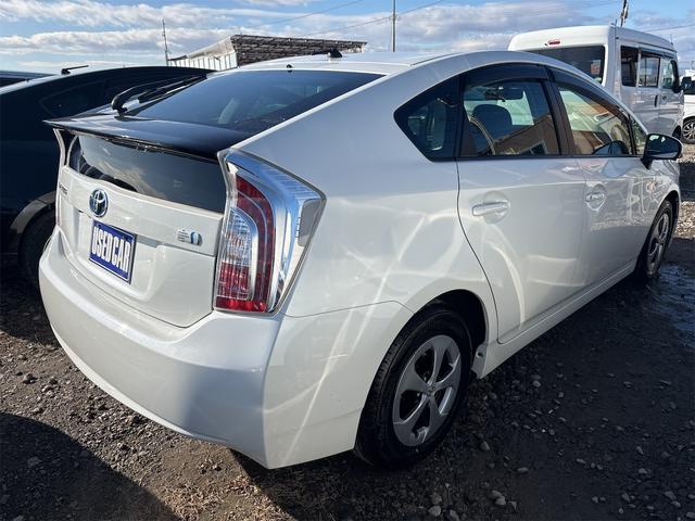 プリウス Ｓ　《後期モデル》《車検２年》ＨＩＤオートライトフォグ／プッシュスタート／スマートキー／バックカメラ／ＳＤナビＴＶフルセグＢｌｕｅｔｏｏｔｈバックカメラ／クルーズコントロール／（7枚目）