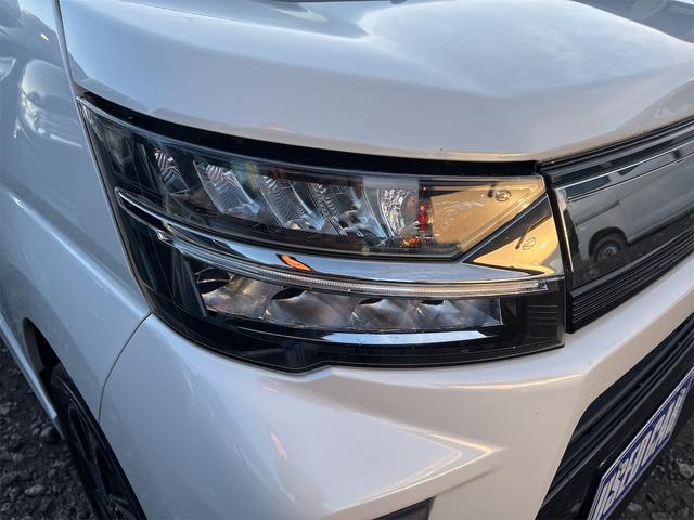 ステラ カスタムＲＳ　スマートアシスト　《４ＷＤターボ》《車検２年》ＳＤナビＴＶＢｌｕｅｔｏｏｔｈ／衝突軽減ブレーキ／革巻きステアリング／革巻きシフト／シートヒーター／ＬＥＤヘッドライト／ＥＴＣ／オートマチックハイビーム／ハーフレザーシート（3枚目）