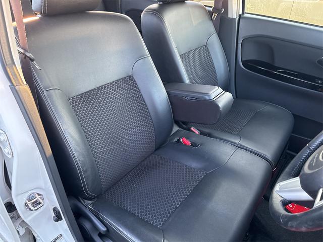 ステラ カスタムＲＳ　スマートアシスト　《４ＷＤターボ》《車検２年》ＳＤナビＴＶＢｌｕｅｔｏｏｔｈ／衝突軽減ブレーキ／革巻きステアリング／革巻きシフト／シートヒーター／ＬＥＤヘッドライト／ＥＴＣ／オートマチックハイビーム／ハーフレザーシート（15枚目）