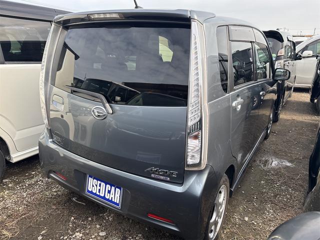 ムーヴ カスタム　ＲＳ　《ターボ》《車検２年》《後期モデル》純正フルエアロ／ＳＤナビＴＶフルセグ／Ｂｌｕｅｔｏｏｔｈ／／オートエアコン／ＭＯＭＯ革巻きステアリング／ＬＥＤオートライトフォグ／プッシュスタート／スマートキー／（6枚目）