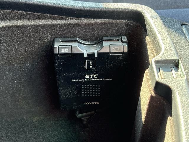 マークII グランデｉＲ－Ｖ　《５Ｆターボ》車高調／社外マフラー／（29枚目）