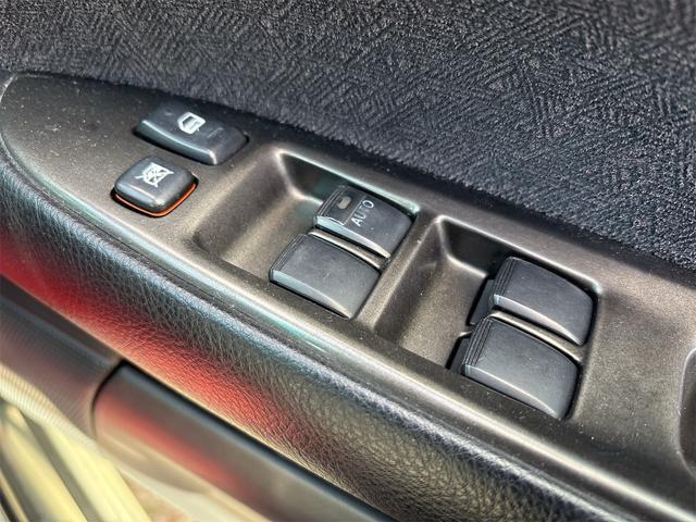 マークII グランデｉＲ－Ｖ　《５Ｆターボ》車高調／社外マフラー／（33枚目）