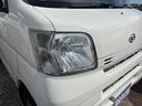 ライトは使用してますと徐々に曇ってしまいます。当店はヘッドライトを磨いてからご納車致します!ご安心ください。
