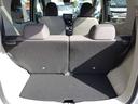 後席シートは分割で折り畳みができます。乗車スペースを確保しながら長い荷物も積み込みができます。
