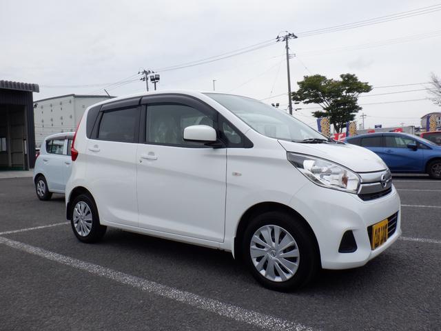 デイズ Ｊ　２年間保証付き　エマージェンシーブレーキ　電格ドアミラー　ヘッドライトレベライザー　キ－レス　純正オーディオ　走行４５２００キロ　グ－鑑定車　外装４　内装４（5枚目）
