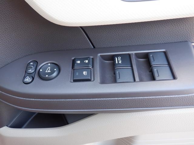 Ｎ－ＢＯＸ Ｇ・Ｌホンダセンシング　２年間保証付　レーダーブレーキサポート　パワ－スライドドア　ナビ　バックカメラ　オートエアコン　前席シートヒーター　横滑り防止　車線逸脱警報　ビルトインＥＴＣ　走行１３８００キロ　グ－鑑定車　外内装５（17枚目）