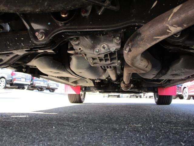 2.2Dプレミアムディーゼルターボ4WDスライドドア7人乗(17枚目)