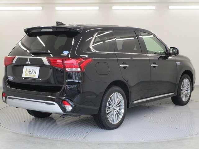 Gプラスパッケージ 4WD/試乗車/駆動用バッテリー94.7%/電気温水式ヒーター/サンルーフ/純正8型スマホ連携ナビ/マルチアラウンドビュ/AC1500W/車両検知警報/パワーシート/三菱リモートコントロール/サポカー(12枚目)