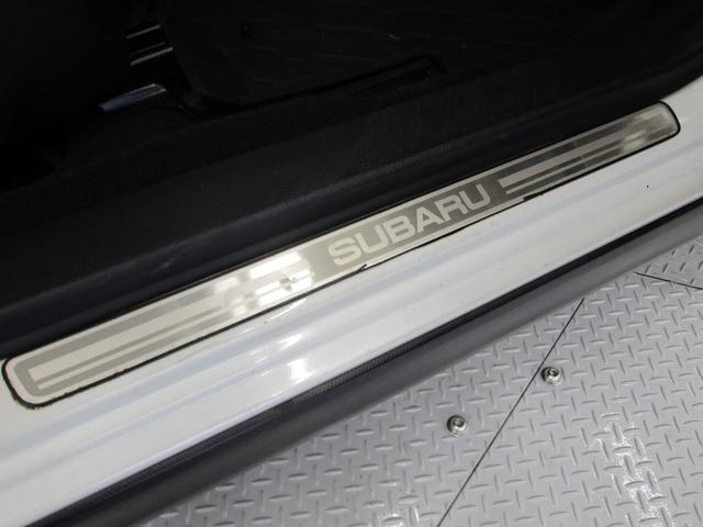 2.0i-L アイサイト 衝突被害軽減ブレーキ 車線逸脱警報システム HDDナビ DVD再生 運転席電動シート ワンオーナー クルーズコントロール スマートキー 前席シートヒーター 横滑り防止装置 ルーフレール フロアマット(55枚目)