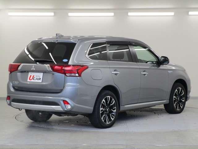 Gナビパッケージ 4WD/AC1500W電源/衝突被害軽減ブレーキ/全方位カメラ/後期モデル/レーダークルコン/三菱リモートコントロール/駆動用バッテリー79%/車両状態評価書4.5点/運パワーシート/電動リヤゲート(14枚目)