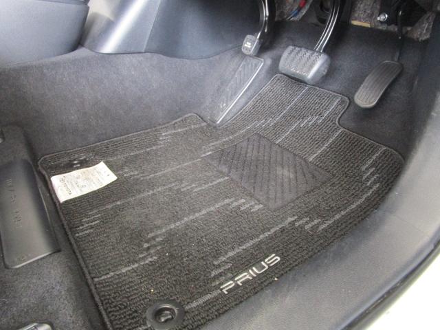 S 歩行者検知機能付き衝突回避支援タイプ/禁煙/純正9型ナビ/バックカメラ/追従型クルーズコントロール/トノカバー/フルオートエアコン/車両状態評価4.5点/LEDヘッドライト&フォグランプ/スマートキー(57枚目)