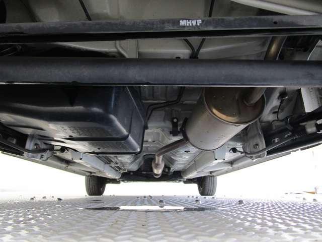 ｅＫワゴン Ｍプラスエディション　／２ＷＤ／特別仕様車／純正７型ワイドナビ／バックカメラ／禁煙／運転席シートヒーター／アイボリー内装／ホワイトパール／車検整備実施お渡し／キーレス／横滑り防止装置／プライバシーガラス／リヤワイパー（3枚目）