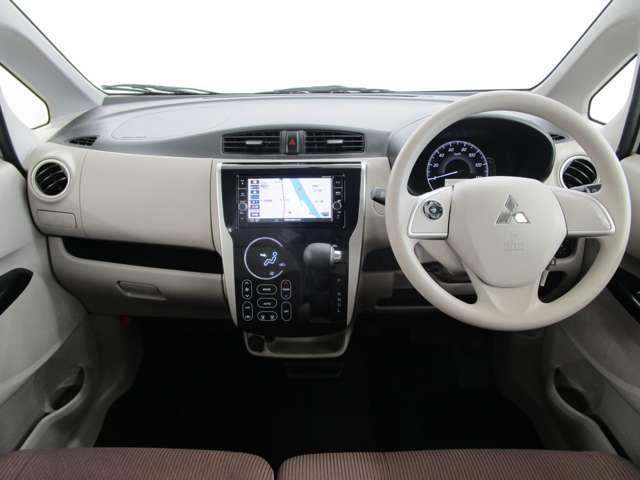 ｅＫワゴン Ｍプラスエディション　／２ＷＤ／特別仕様車／純正７型ワイドナビ／バックカメラ／禁煙／運転席シートヒーター／アイボリー内装／ホワイトパール／車検整備実施お渡し／キーレス／横滑り防止装置／プライバシーガラス／リヤワイパー（4枚目）