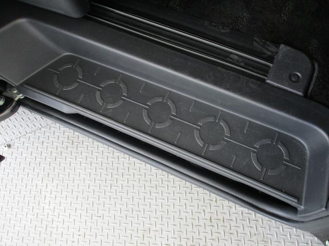シャモニー /特別仕様車/禁煙/アルパイン製9型ナビ(BIGX)+10.1インチ後席モニター/3列シート8人乗り/前後コーナーセンサー/パワーシート/木目調パネル/両側電動スライドドア/純正カーテン/車検整備実施(65枚目)