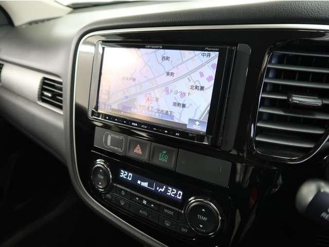 24Gセーフティパッケージ 4WD 禁煙車 メモリーナビ+バックカメラ 衝突被害軽減 e-Assist ETC オートクルーズ クリアランスソナー LEDヘッドランプ デュアルエアコン ワンセグ 3列シート エンジンスターター(12枚目)