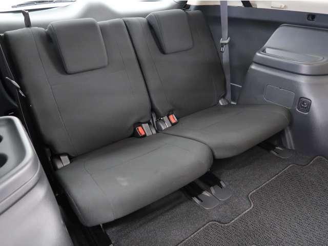 24Gセーフティパッケージ 4WD 禁煙車 メモリーナビ+バックカメラ 衝突被害軽減 e-Assist ETC オートクルーズ クリアランスソナー LEDヘッドランプ デュアルエアコン ワンセグ 3列シート エンジンスターター(18枚目)