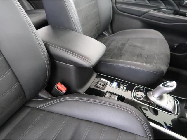 G 電気温水式ヒーター 11型ナビ+全方位カメラ 禁煙車 AC100V e-Assist(被害軽減ブレーキ) パワーリアゲート DVD再生 LEDヘッド 横滑り防止 スマートキー 4WD ドラレコ ETC(64枚目)