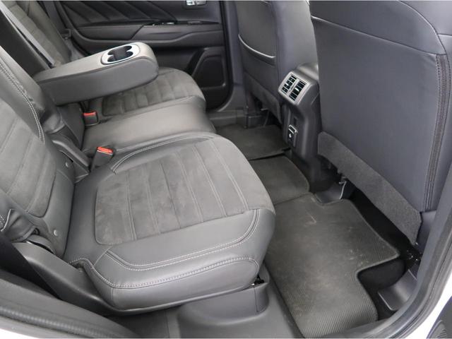 G 電気温水式ヒーター 11型ナビ+全方位カメラ 禁煙車 AC100V e-Assist(被害軽減ブレーキ) パワーリアゲート DVD再生 LEDヘッド 横滑り防止 スマートキー 4WD ドラレコ ETC(69枚目)