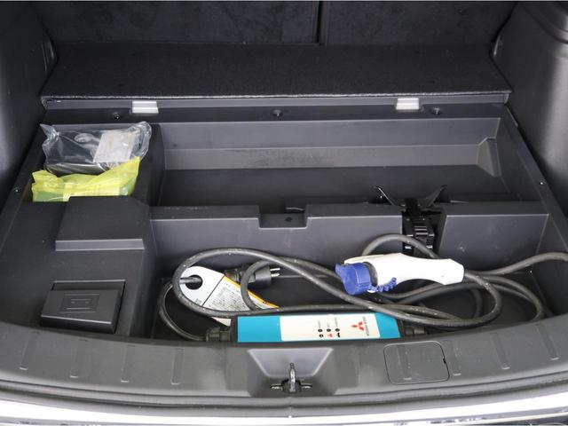 G 電気温水式ヒーター 11型ナビ+全方位カメラ 禁煙車 AC100V e-Assist(被害軽減ブレーキ) パワーリアゲート DVD再生 LEDヘッド 横滑り防止 スマートキー 4WD ドラレコ ETC(80枚目)