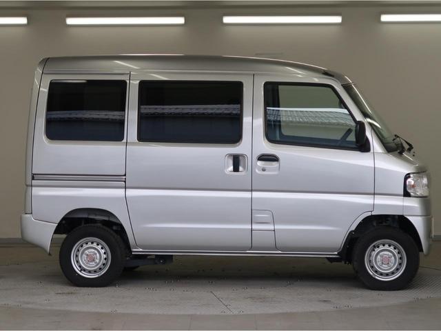 ミニキャブ・ミーブ ＣＤ　１６．０ｋｗｈ　４シーター　電池容量１００％　急速充電　試乗車　キーレスエントリーシステム（プレ空調スターター機能付）プライバシーガラス　リヤアンダーミラー　ダイヤモンドキーパー　シートヒーター　３年間走行距離無制限三菱認定保証（33枚目）