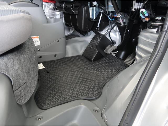ミニキャブ・ミーブ ＣＤ　１６．０ｋｗｈ　４シーター　電池容量１００％　急速充電　試乗車　キーレスエントリーシステム（プレ空調スターター機能付）プライバシーガラス　リヤアンダーミラー　ダイヤモンドキーパー　シートヒーター　３年間走行距離無制限三菱認定保証（62枚目）