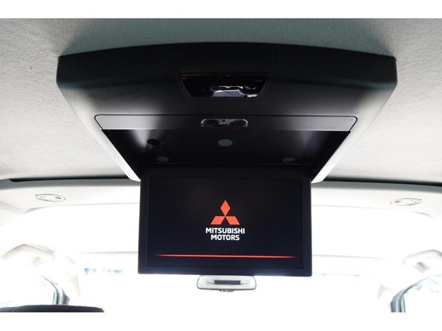 デリカＤ：５ アーバンギア　Ｇパワーパッケージ　モード切替４ＷＤ　８速ＡＴ　クリーンデイーゼルターボ　７人乗り　純正１０．１型ナビ＋アルパイン後席モニター　全方位カメラ　ワンオーナー　シートヒーター　パワーゲート　寒冷地仕様　ＡＣ１００Ｖ１５００Ｗ電源　ＬＥＤヘッドライト（13枚目）