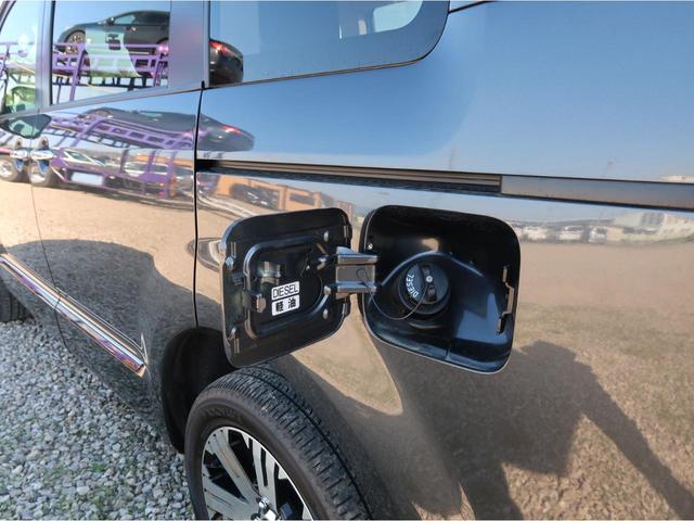 デリカＤ：５ Ｐ　４ＷＤ　試乗車ＵＰ　３列シート７人乗り　パナソニックメモリーナビ　全方位カメラ　ダイヤモンドキーパーコーティング　電動サイドステップ　誤発進抑制機能　寒冷地仕様　シートヒーター　電動リヤゲート　禁煙（26枚目）