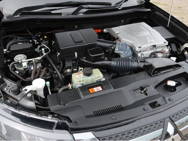 アウトランダーＰＨＥＶ Ｇ　４ＷＤ　２．４Ｌプラグインハイブリッド　ＡＣ１００Ｖ電源１５００Ｗ給電　駆動用バッテリー容量残８６％　後退時・後側方車両検知警報機能（レーンチェンジアシスト付き）禁煙　シートヒーター　ハンドルヒーター（46枚目）