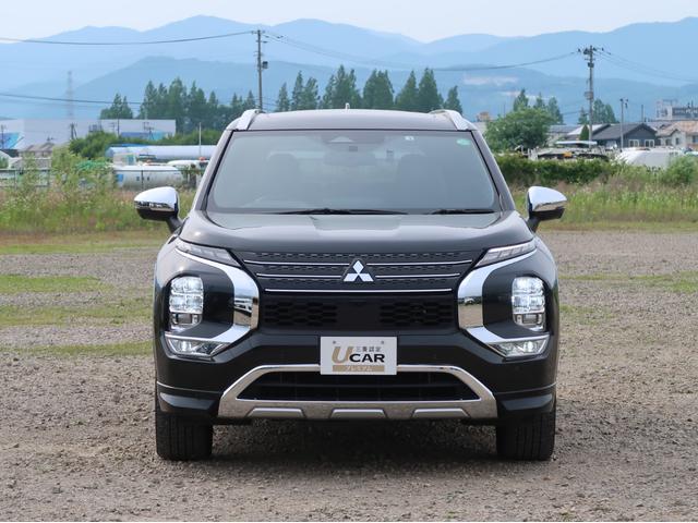 アウトランダーＰＨＥＶ Ｐ　黒本革　ＢＯＳＥプレミアムスピーカー　ルーフレール　パノラマ電動サンルーフ　純正スマートフォン連携ナビ　全方位カメラ　スマホ充電　ＵＳＢポート　リフレッシュ機能付きパワーシート　パワーゲート　禁煙車（25枚目）
