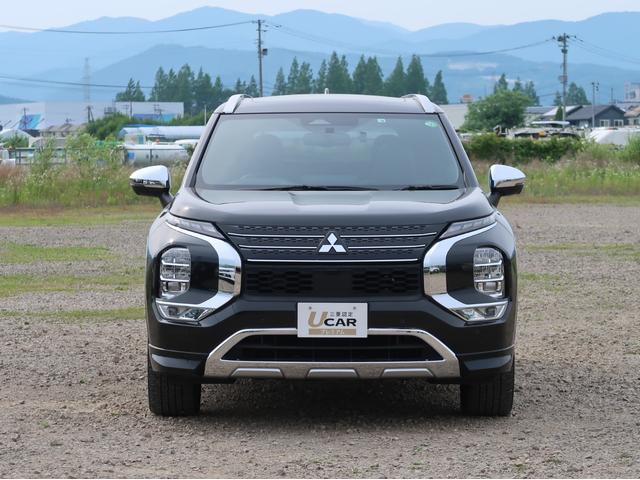 アウトランダーＰＨＥＶ Ｐ　黒本革　ＢＯＳＥプレミアムスピーカー　ルーフレール　パノラマ電動サンルーフ　純正スマートフォン連携ナビ　全方位カメラ　スマホ充電　ＵＳＢポート　リフレッシュ機能付きパワーシート　パワーゲート　禁煙車（26枚目）