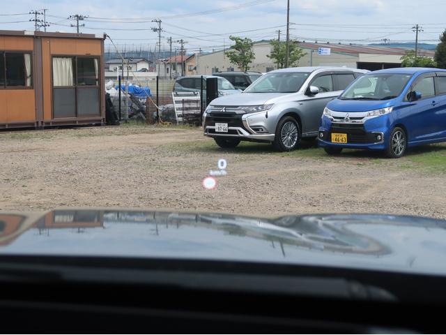 アウトランダーＰＨＥＶ Ｐ　ＢＯＳＥサウンドスピーカー　本革　ＥＴＣ２．０　純正前後ドライブレコーダー　禁煙　ダイナミックシールドイルミネーション　純正スマホ連携ナビ　全方位カメラ　ヘッドアップデイスプレー　車両状態評価４．５点（40枚目）