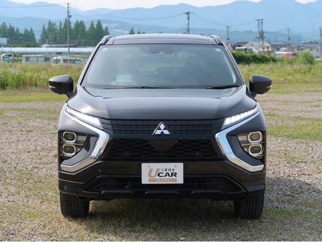エクリプスクロスＰＨＥＶ Ｐ　４ＷＤ　プラグインハイブリッド　試乗車ＵＰ（レンタカー登録）電動パノラマサンル－フ　駆動用バッテリー容量残９４％　電気温水式ヒーター　電動リヤゲ－ト　純正スマートフォン連携ナビ　全方位カメラ　ＥＴＣ（24枚目）